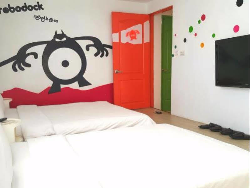 Rabbit芮比特 Hotel Kenting Bagian luar foto